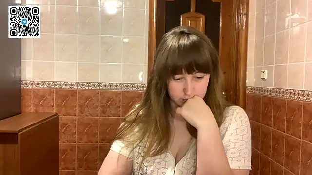 MaroonMoon  online show from November 25, 2025, 8:53 pm