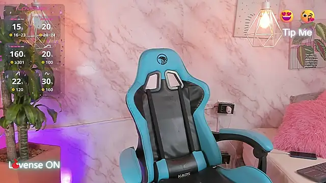 Snapshot of cristal_herrera_ chatting on October 9, 2025, 3:37 am cristal herrera  online show from October 9, 2025, 3:37 am