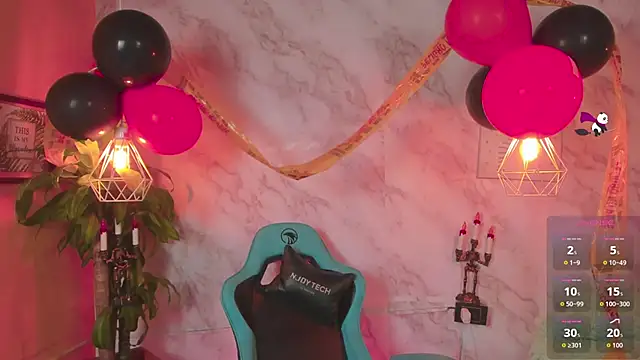 Snapshot of cristal_herrera_ chatting on November 1, 2025, 4:36 am cristal herrera  online show from November 1, 2025, 4:36 am