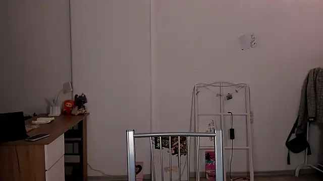 VesperaCeleste online show from February 23, 2026, 1:08 pm