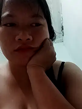 V-vivu-V online show from September 12, 2025, 9:37 pm