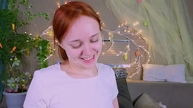 PollyVinice online show from April 12, 2026, 8:47 pm