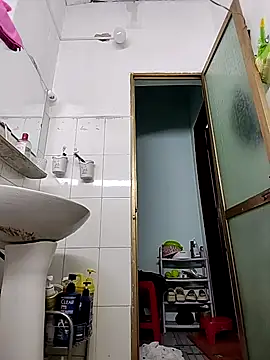 simsim-00 online show from February 11, 2026, 8:03 pm