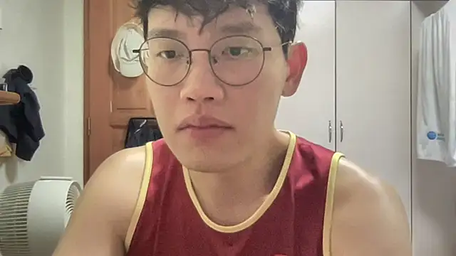 Passionatetwink2 online show from September 14, 2025, 12:10 am