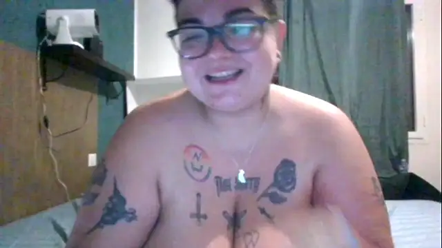 PirateXL online show from May 19, 2026, 1:56 am