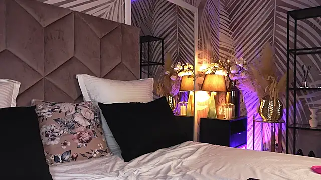 EvaRhea online show from March 14, 2026, 3:56 am