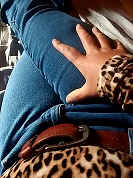 Horny mummy online show from May 15, 2026, 4:14 pm
