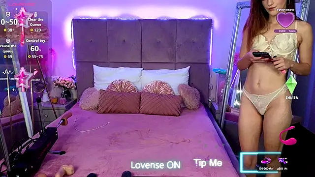 Nicole Bond online show from October 11, 2025, 2:11 am