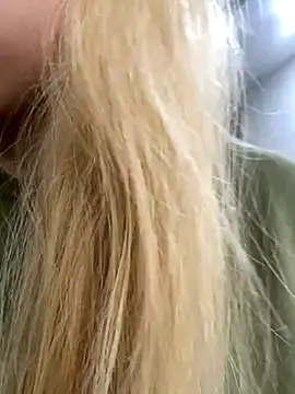 LunaMillie online show from November 8, 2025, 5:51 am