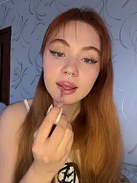 LunaMillie online show from February 23, 2026, 11:29 am