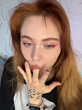 LunaMillie online show from February 28, 2026, 10:16 am