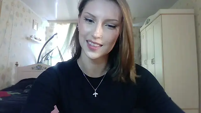 RuxaShade online show from October 15, 2025, 11:10 am