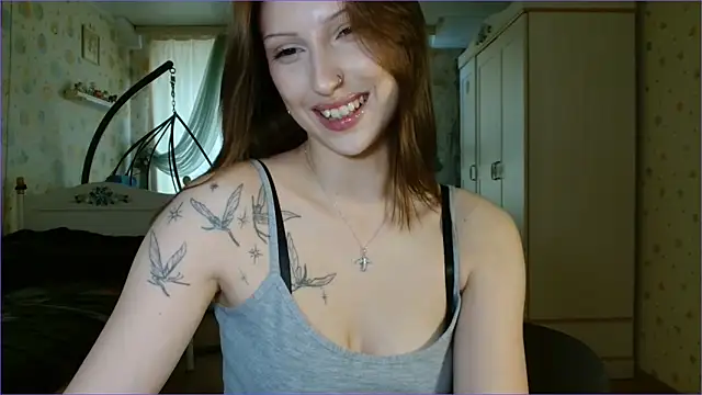 RuxaShade online show from March 26, 2026, 1:06 pm