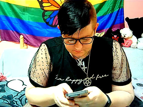 Snapshot of Xyra_Noir chatting on March 7, 2026, 10:18 pm Xyra Noir online show from March 7, 2026, 10:18 pm