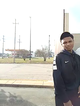 Snapshot of Dropdingo chatting on November 23, 2025, 2:50 pm Dropdingo online show from November 23, 2025, 2:50 pm