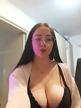 IvyClouds online show from June 12, 2026, 2:16 pm