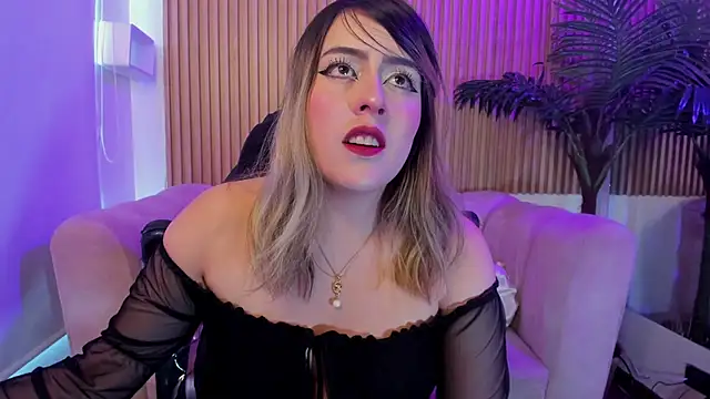 Jenny Wolridge  online show from October 8, 2025, 5:21 pm