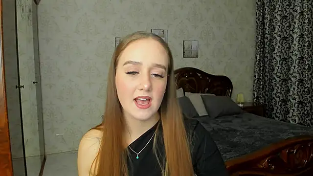 SabrinaCandi online show from November 8, 2025, 3:39 am