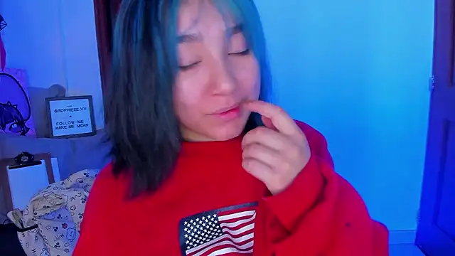 sophiievv online show from February 16, 2026, 6:48 pm