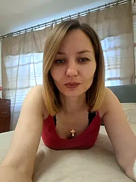 VeroLoverx online show from April 14, 2026, 2:12 pm