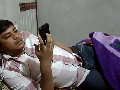 Ajmersingh335512 online show from April 7, 2026, 5:13 pm