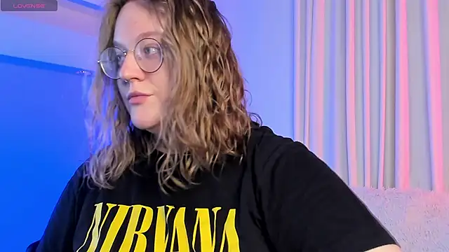 Alissa S online show from September 12, 2025, 1:11 pm