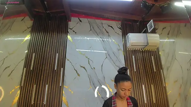 VictoriaDuart online show from March 28, 2026, 8:30 pm