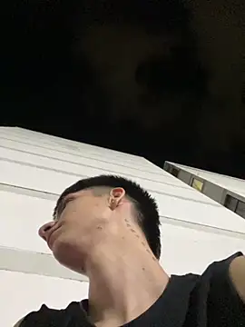 Snapshot of Luck__090 chatting on September 15, 2025, 4:34 am Luck 090 online show from September 15, 2025, 4:34 am