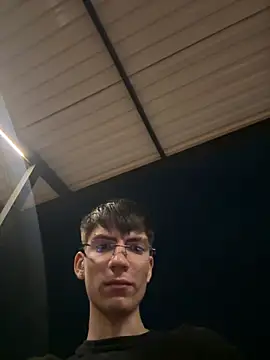 Snapshot of Luck__090 chatting on March 3, 2026, 3:12 am Luck 090 online show from March 3, 2026, 3:12 am