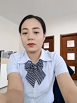 bingxin- online show from October 28, 2025, 3:43 am
