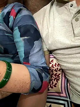 Snapshot of LustySundari chatting on October 29, 2025, 3:47 pm LustySundari online show from October 29, 2025, 3:47 pm