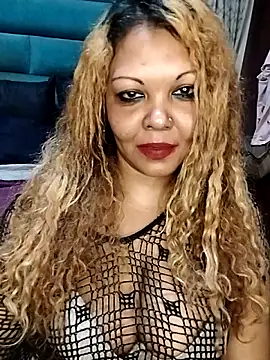 hemilynthomas2467 online show from October 16, 2025, 7:26 pm