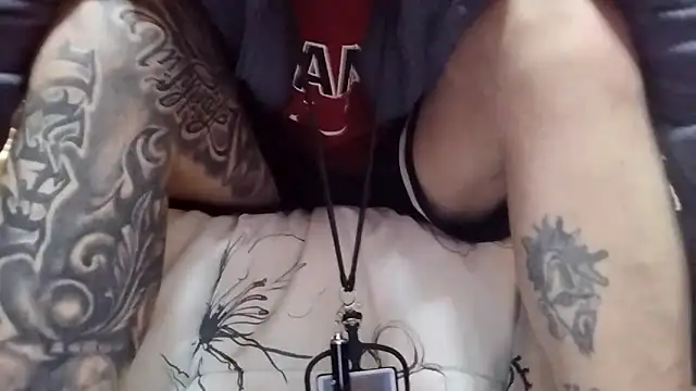 Snapshot of MRTATTWO chatting on September 28, 2025, 12:16 am MRTATTWO online show from September 28, 2025, 12:16 am