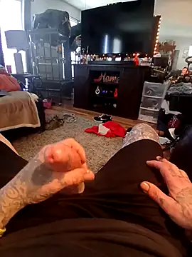 Snapshot of MRTATTWO chatting on November 5, 2025, 7:47 pm MRTATTWO online show from November 5, 2025, 7:47 pm