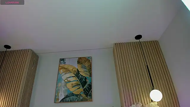 Mila Hank  online show from March 24, 2026, 12:10 pm