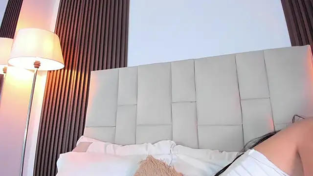 Nicolqueen  online show from July 18, 2026, 11:36 am