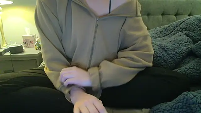 ariawoods online show from December 16, 2024, 11:28 pm