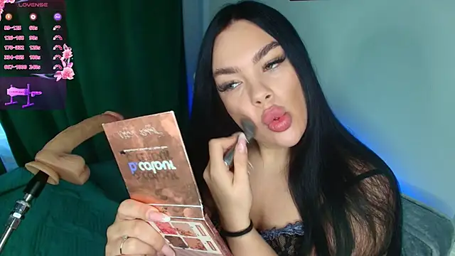 katerine Monroe online show from October 4, 2025, 6:33 am