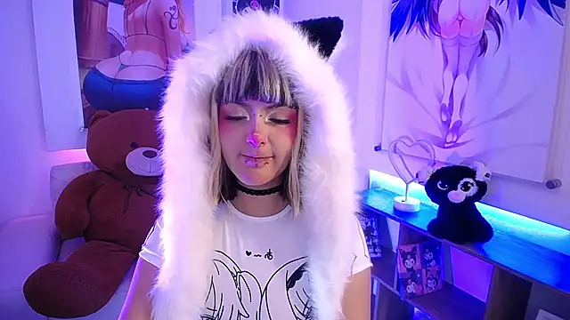 lil candy77 online show from October 7, 2025, 12:13 pm