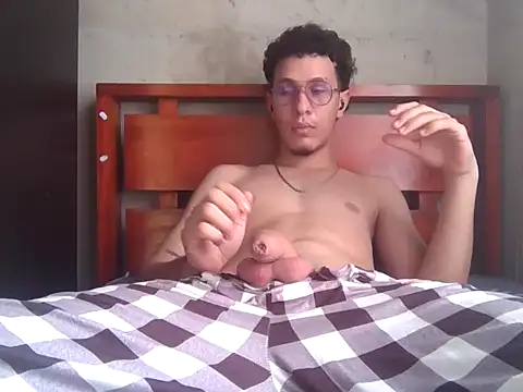 niko  005 online show from March 23, 2026, 9:08 pm