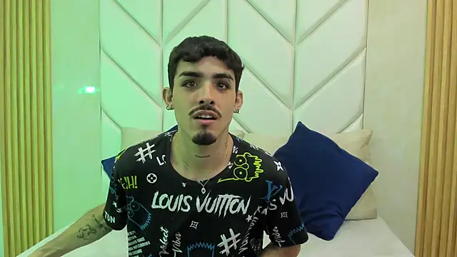 NikoStone  online show from October 8, 2025, 2:58 pm