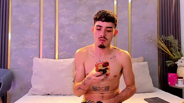 NikoStone  online show from October 15, 2025, 4:12 am