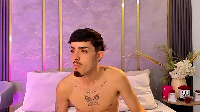 NikoStone  online show from November 11, 2025, 4:34 am