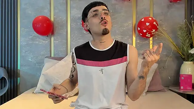 Snapshot of NikoStone_ chatting on February 14, 2026, 4:42 am NikoStone online show from February 14, 2026, 4:42 am