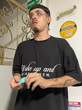 Snapshot of NikoStone_ chatting on February 19, 2026, 4:08 am NikoStone online show from February 19, 2026, 4:08 am