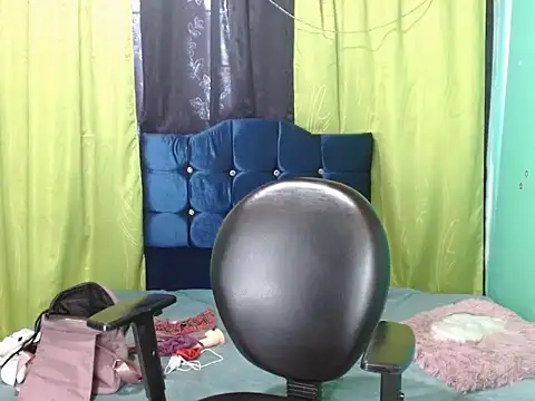 canelasexy 1 online show from February 26, 2026, 7:24 pm