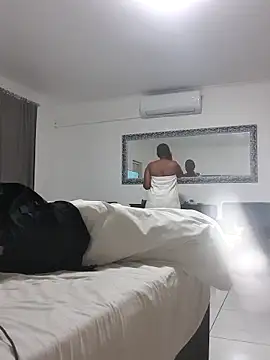 trickyOne online show from November 5, 2025, 7:03 pm