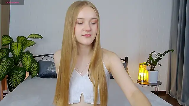Snapshot of KumiKruz chatting on September 12, 2025, 1:22 pm KumiKruz online show from September 12, 2025, 1:22 pm