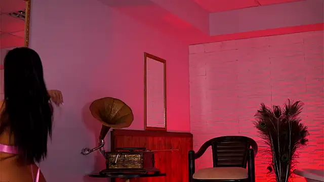 AishaaDevoe online show from December 2, 2025, 8:04 pm