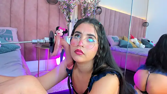 LizzyOlsen online show from October 22, 2025, 3:40 am